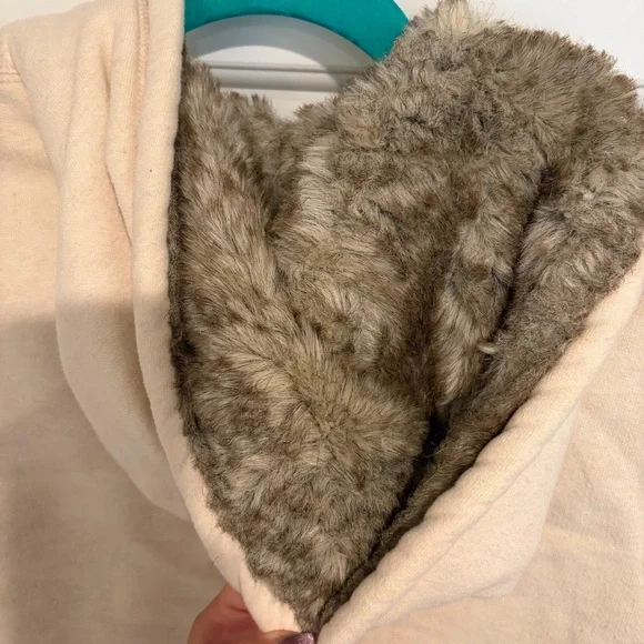 Vintage Abercrombie & Fitch Faux Fur sweatshirt girls Junior size Large - Picture 7 of 10